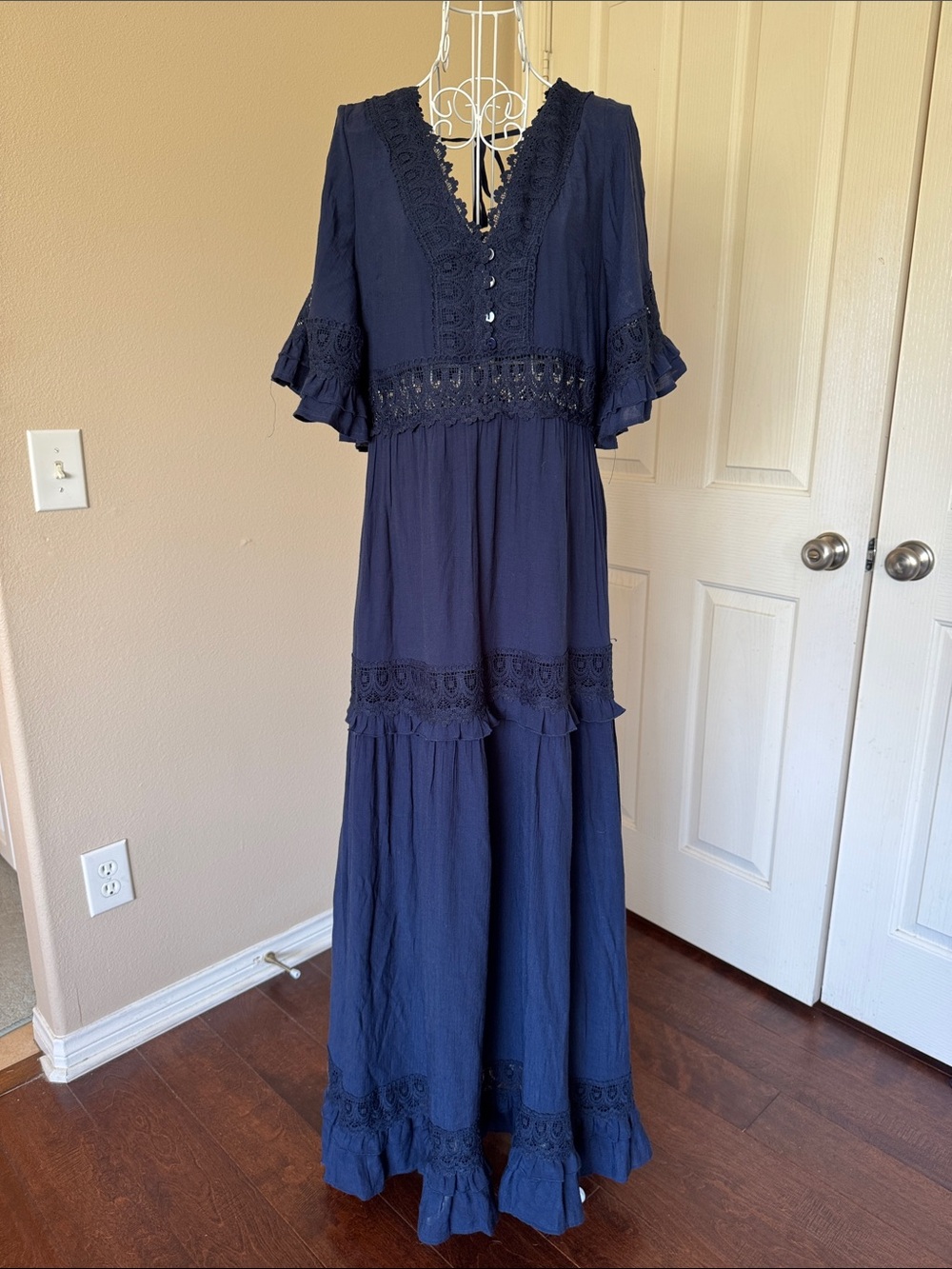 Navy boutique Lace-Trim Maxi Dress - Women